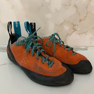 Scarpa Helix Women’s Climbing Shoe